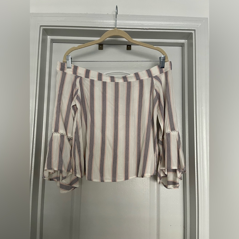 Off shoulder crop top
